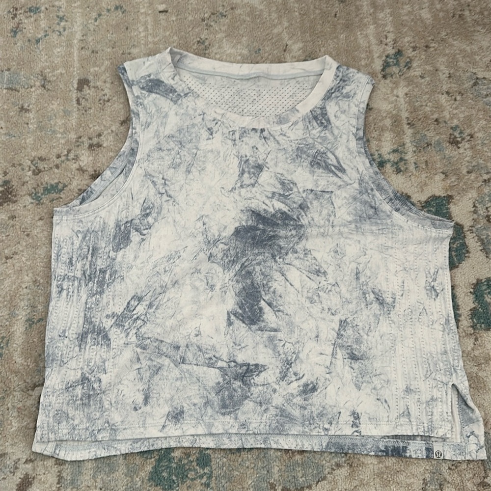 Lululemon blue and white tank
